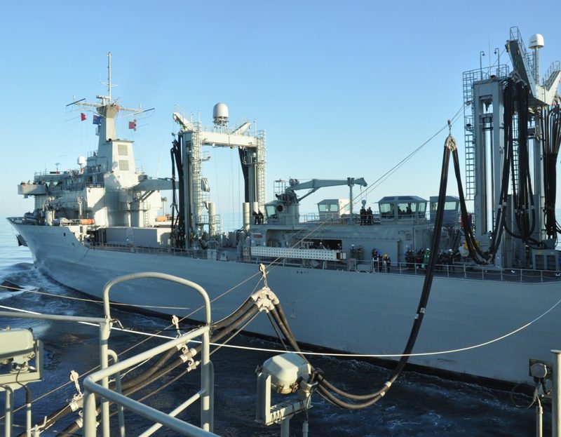 FAS con el HMAS Parramatta en el Mar de Timor OP
